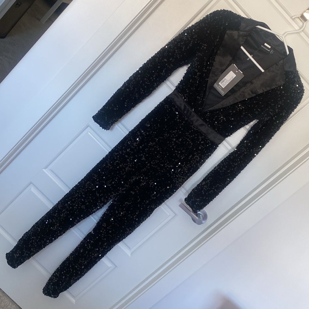 BNWT PrettyLittleThing Black sexy Sequin v neck Plunge Jumpsuit
